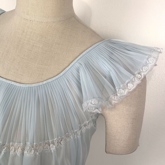 VINTAGE Vanity Fair Pale Blue Nylon Nightgown Maxi Slip Flounce Sleeve S / 32 - Picture 3 of 14